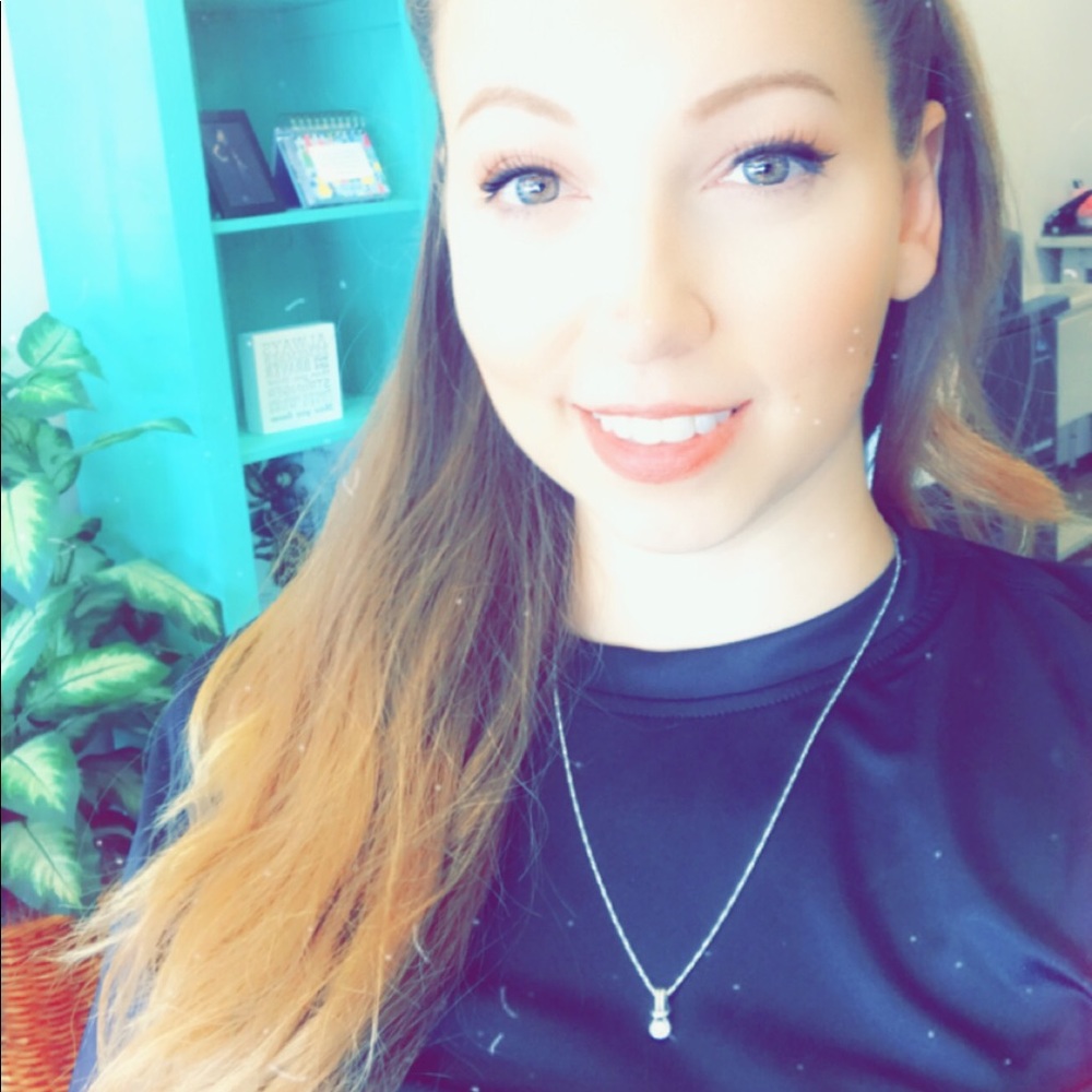 Meet your Posher, April